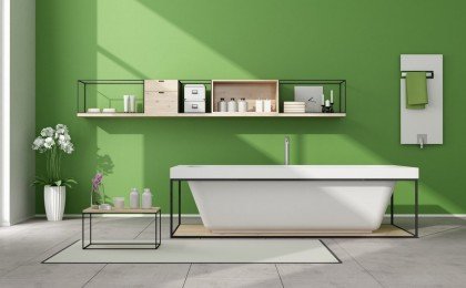 Бело зеленый интерьер ванной комнаты